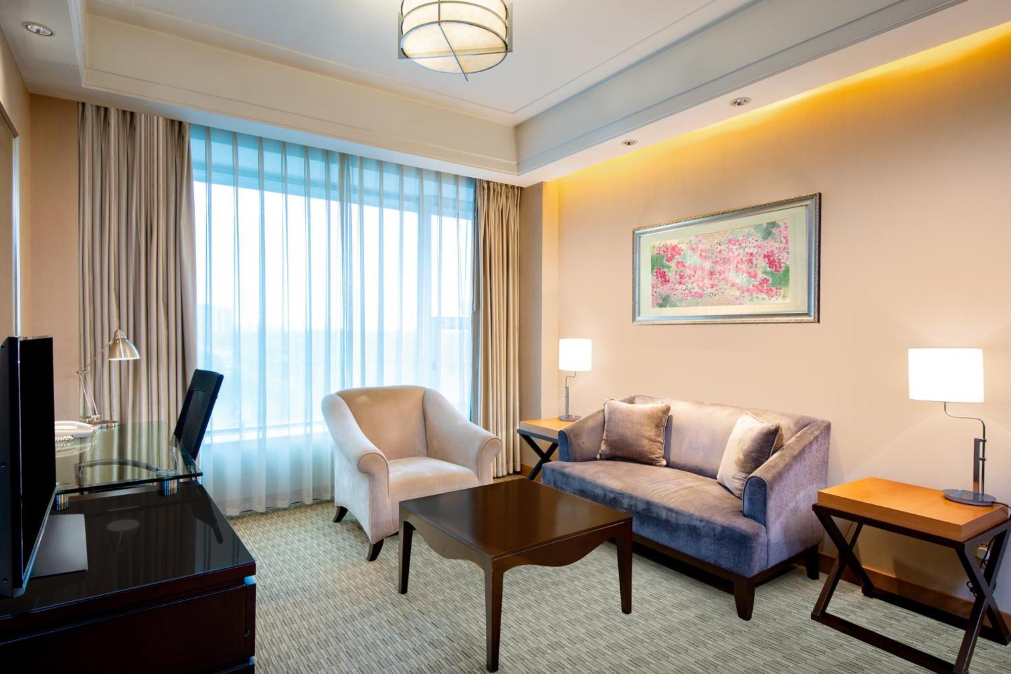 Holiday Inn Chengdu Century City-Easttower Exterior photo