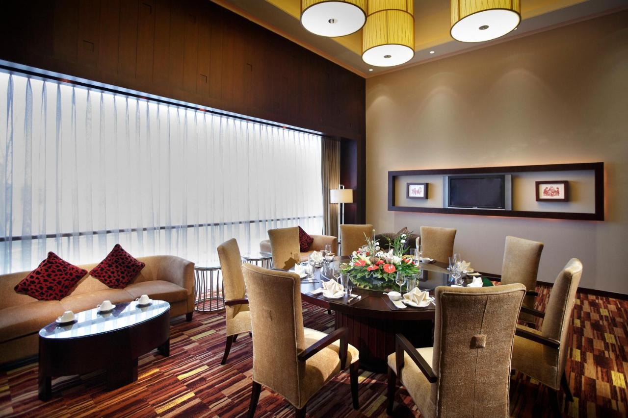 Holiday Inn Chengdu Century City-Easttower Exterior photo